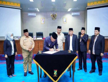 Penyampaian Laporan terhadap Banggar APBD 2023 dan Pengesahan Dua Ranperda oleh Pj Bupati Kampar