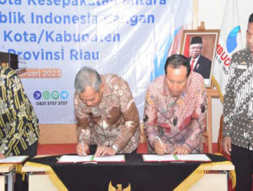 Bangun Kolaborasi dan Komunikasi Layanan Publik, Kamsol Tandatangani MoU dengan Ombudsman RI