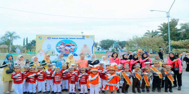 Pj. Bupati Kampar Buka Talent Marching Festival Saat Ikuti CFD
