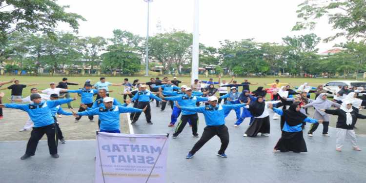 Pererat Silaturahmi, PWRI Kampar Gelar Senam Senam Bersama dan Pengecekan Kesehatan