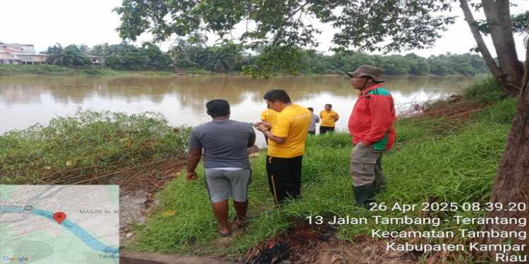 Warga Desa Palung Raya Hanyut di Sungai Kampar, Tim Gabungan Lakukan Pencarian.