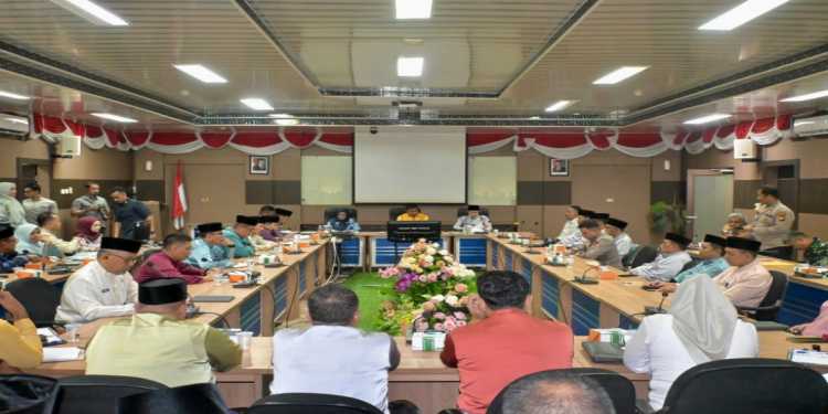Bupati Kampar Pimpin Rapat Final Persiapan HUT Kemerdekaan RI ke 81 dan Hari Jadi 69 Provinsi Riau