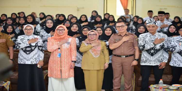 Wakil Bupati Kampar Dr. Hj. Misharti Dorong Peningkatan Kompetensi Kepala Sekolah