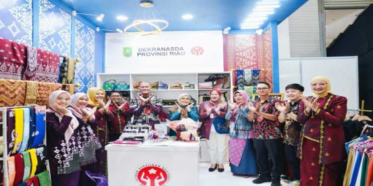 Ny. Tengku Nurheryani Ahmad Yuzar Hadiri Pembukaan KriyaNusa