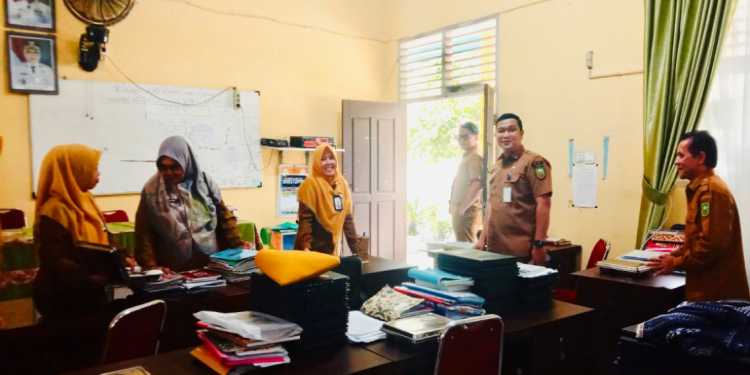 SMAN 2 Kampar Timur Mendapat Apresiasi Atas Kebersihan Lingkungan Sekolah