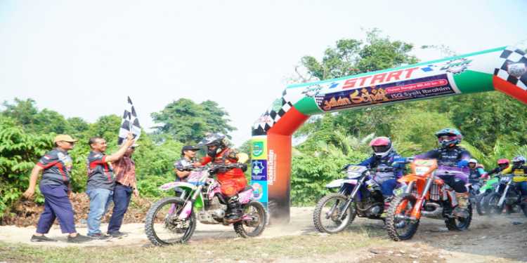 Dukung Potensi Wisata dan Olahraga Otomotif, Wabup Kampar Sekretaris Dispora Resmi Buka Event