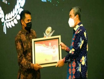 Untuk Ketiga kalinya, Kabupaten Kampar Kembali Meraih KI Award 2020.