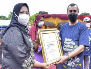 Bupati Kampar Dampingi Gubernur Riau Hadiri Puncak Peringatan HKN Ke-57