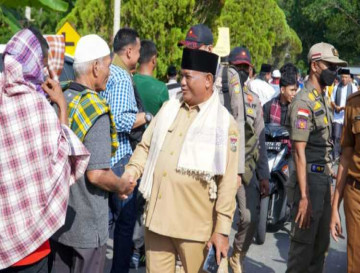 Lepas Peziarah Kubur Aghi Ayo Onam, Sekda Kampar : Mari Jaga dan Lestarikan Tradisi Turun Temurun