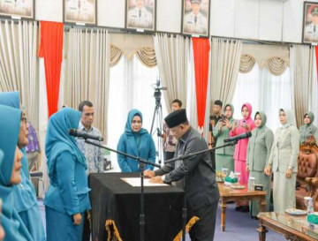 Sekda Kampar Resmi Lantik dan Kukuhkan GOW Kabupten Kampar Periode 2022-2027