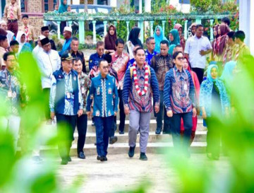 Desa Anti Korupsi, Pj Bupati Kampar Dampingi KPK RI  Pada Penilaian Tahap Akhir di Desa Pulau Gadang