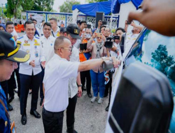 Bus Damri Bangkinang - Bandara SSK II Kembali Beroperasi, Pj Bupati Kampar Langsung Launching