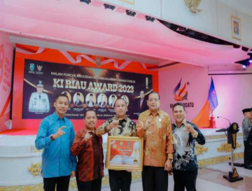 Untuk Kelima Kalinya Kabupaten Kampar Raih Penghargaan Kabupaten Informatif Pada KI Riau Award 2023