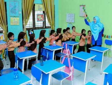Ricana Hambali Monev MPLS Transisi Paud Ke SD Yang Menyenangkan Di SDN 005 Naga Beralih.