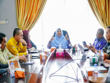 Pimpin Langsung Rapat Implementasi Program IKM, Bunda PAUD Kampar Ricana Djayanti ;