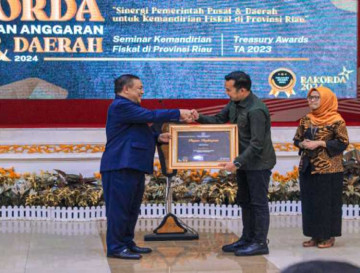 Pemda Kampar Terima Dua Penghargaan dari Kemenkeu RI