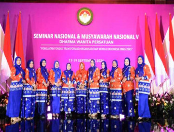 Dharma Wanita Persatuan beserta Plt Ketua Dharma Wanita Persatuan  Ikuti Seminar Nasional DWP Tahun