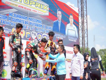 155 Pembalap Motor Kejurnas Motoprix Region A Sumatra Putaran II Riau Resmi Di Buka Pj sekda Kampar