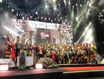 Luar Biasa, Bujang Dan Dara Kab. Kampar 2024 Sabet Piala Pada Grand Final Bujang Dara Riau 2024