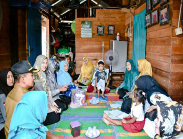 Kembali Ketua LK2S Kab. Kampar Selaku BAAS Berikan Bantuan Di Kecamatan Tambang