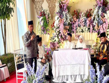 Menjadi Saksi Nikah Aulia Hikhmi, S.M Binti Norkholis,S.Sos, Pj Sekda Kampar