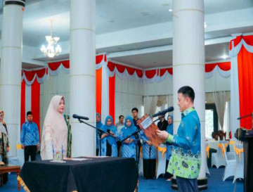 Pj. Bupati Kampar Kukuhkan Ricana Hambali Sebagai Bunda PAUD Kabupaten Kampar