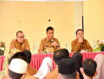 Kembali, Pj Sekda Kampar Berikan Sosialisasi Pengelolaan Desa Yang Baik di Kecamatan Bangkinang