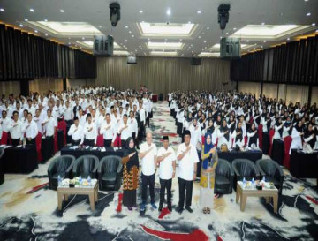 Wakili Pj.Bupati Kampar, Asisten II Setda Kampar Suhermi Buka Bimtek Pembekalan Teknis Guru PPPK