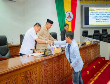 Pj Bupati Kampar Ikuti Rapat Paripurna Laporan Banggar DPRD Ranperda Pertanggungjawaban
