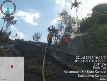 BPBD Kampar Berhasil Padamkan Api  Kebakaran Lahan di Koto Tuo