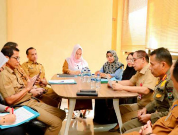 Asisten III Ir. Azwan M. Si Pimpin Rapat SOTK Diskominfo Kampar.