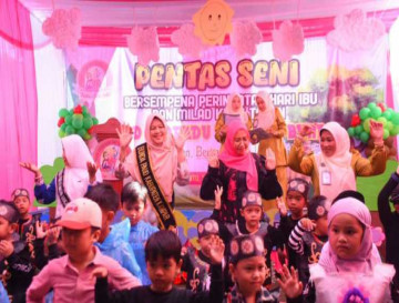 Bersempena Peringatan Hari Ibu Tahun 2024, Paud Mutiara Bunda Gelar Milad Ke 15  Tahun