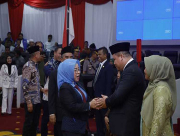 Pengadilan Negeri Bangkinang Lantik Pimpinan DPRD Kampar Sunardi dari Partai Demokrat.