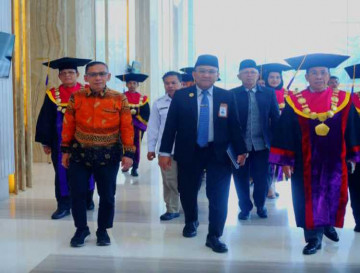Wakili Pj. Bupati Kampar, Asisten III Ir. Azwan Hadiri Wisuda Angkatan XXI Dan Pasca Sarjana Tahun