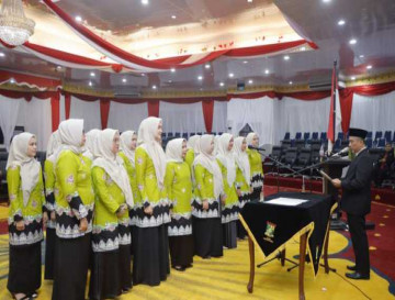 Ketua DPRD Kab. Kampar Lantik Kepengurusan IKKD DPRD Kab. Kampar Periode 2024-2029