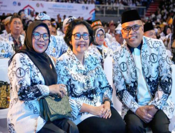 Wakil Bupati Kampar Misharti Hadiri Puncak Peringatan HUT ke-80 PGRI dan Hari Guru Nasional 2025