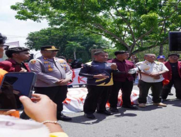 Berjalan Aman dan Damai, Bupati Kampar Temui langsung Aksi Damai di Kampar