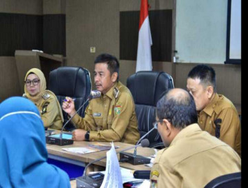 Bupati Kampar Pimpin Langsung Rapat Evaluasi Kegiatan Pembangunan T.A. 2024 Dan Laporan  T.A 2025