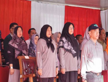 Dukung Kampar Berprestasi, Ketua TP PKK Kampar Hadiri Upacara Puncak Haornas ke 42