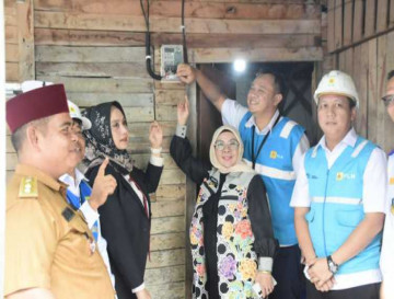 Wakil Bupati Kampar Dr. Misharti Apresiasi Program Light Up the Dream PLN