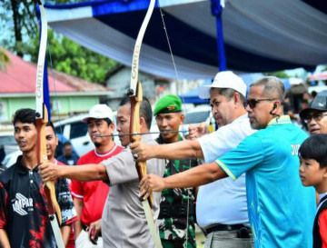 Wakili Bupati Kampar, Staf Ahli Riedel Fitri buka Kejurprov Panahan VII Riau Tahun 2025