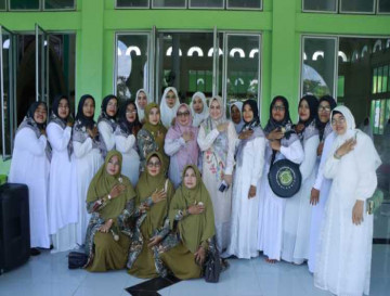 Wkl Bupati Kam Dr. Hj. Misharti, S.Ag., M.Si Hadiri Tabligh Akbar,Pembukaan Wirid Bln Majelis Taklim