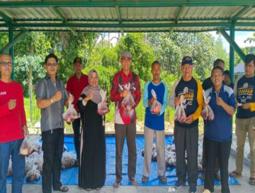 Dinas Ketahanan Pangan dan Dinas Pertanian Kabupaten Kampar Sembelih 2 Ekor Hewan Qurban.