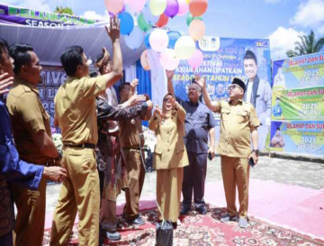 Wabup Misharti Buka Festival Lipat Kain 2025 Season II