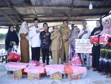 Jenguk Korban Kebakaran di Gunung Sahilan, Wabup Berikan Bantuan dan Santunan kepada 4 Keluarga