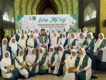 Hadiri Milad PW BKMT Prov. Riau Ke- 27 Dan Milad PD BKMT Kab. Pelalawan Ke-22, BKMT