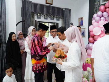 Pj Bupati Kampar Hambali Hadiri Aqiqah Cucu Asisten III Setda Kampar Ir. Azwan