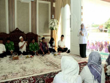 Perkuat Silaturrahmi, Wakil Bupati Kampar Gelar Halal bi Halal di Kediaman