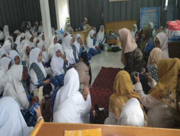 Gelar Pelatihan Pembuatan Kue Tradisional, BKMT Kab. Kampar Lestarikan Makanan Khas Kab. Kampar