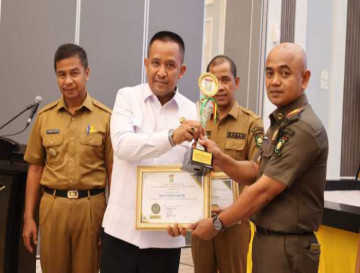 Satpol Kampar raih Peringkat II Terbaik Bupati Award dari Ombudsman RI